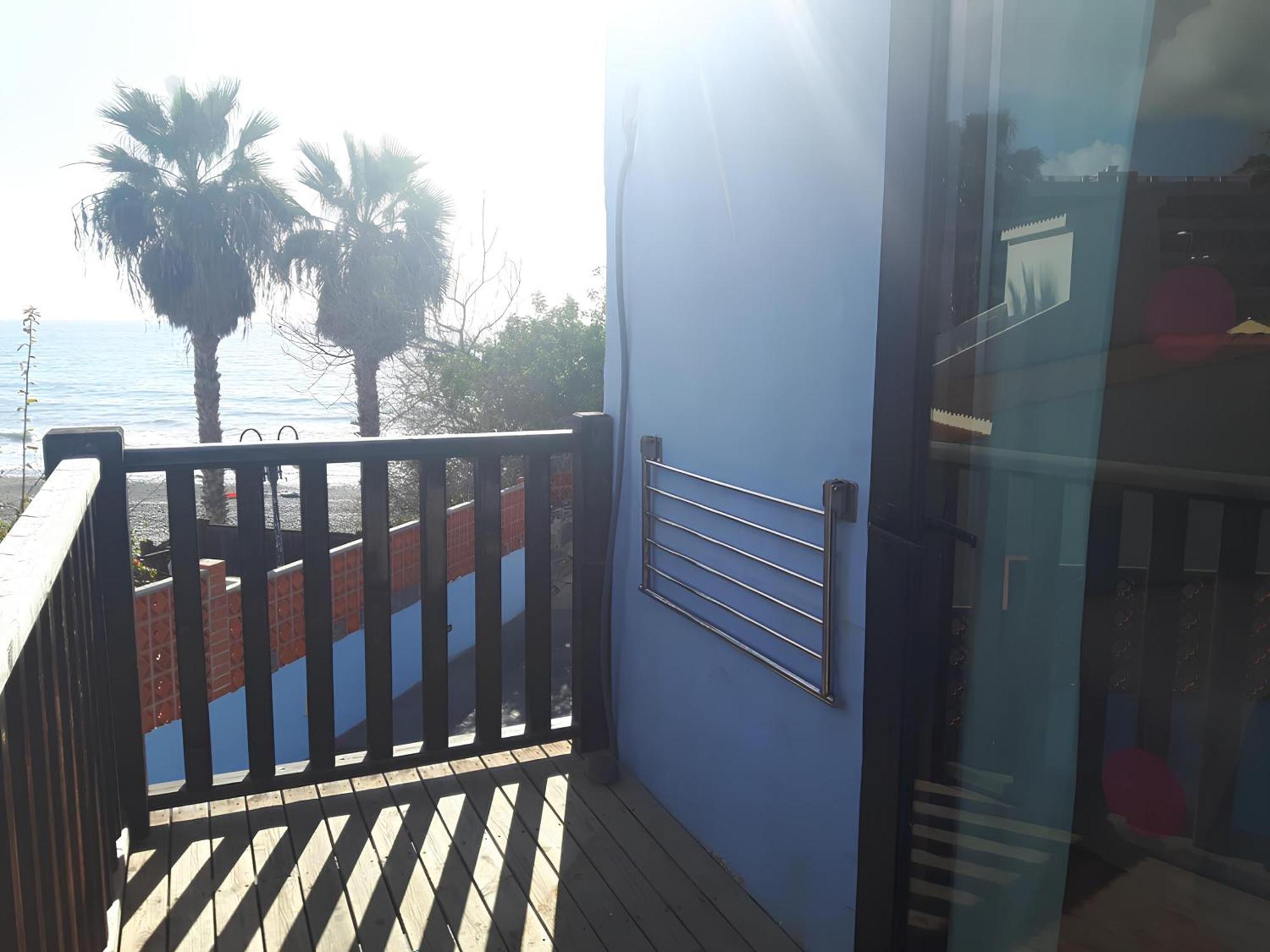 Vistas De Ensueno Al Mar En Playa Del Aguila Vila Exterior foto