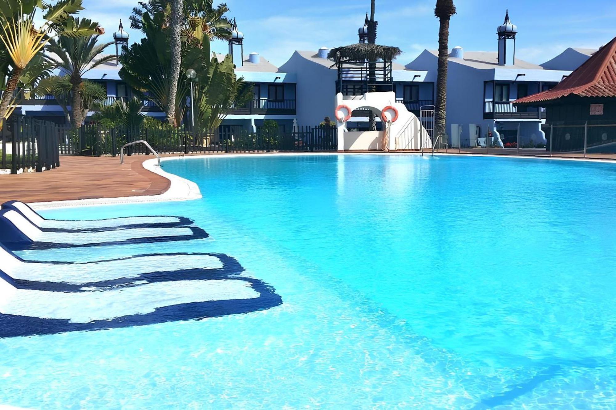 Vistas De Ensueno Al Mar En Playa Del Aguila Vila Exterior foto