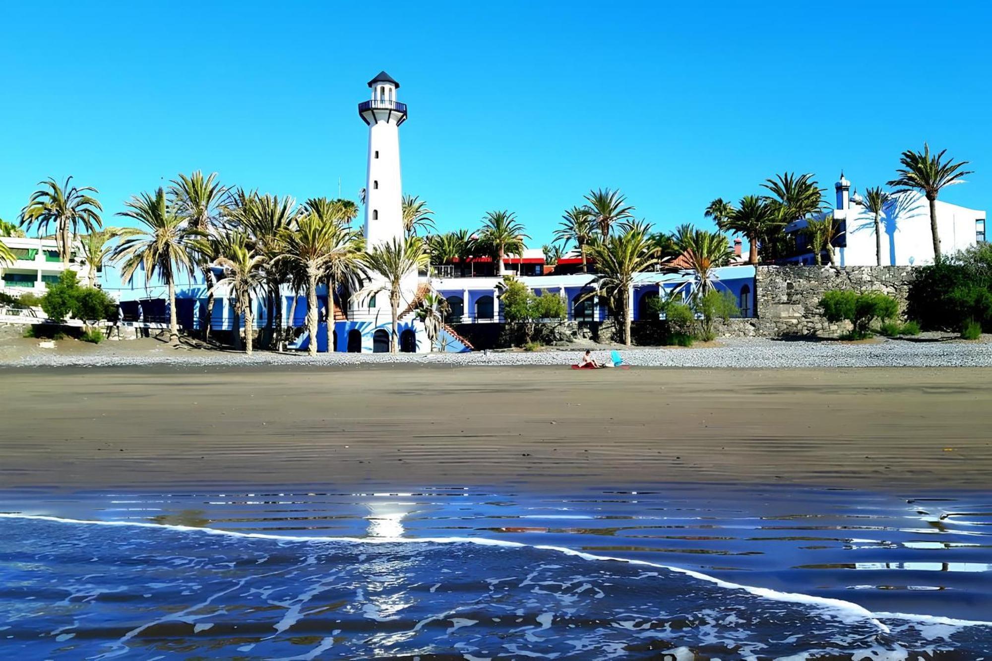 Vistas De Ensueno Al Mar En Playa Del Aguila Vila Exterior foto
